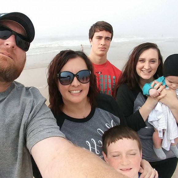 Meet your Posher, Christy - Picture 1 of 1